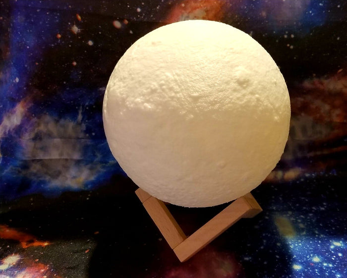 3D Printed Moon Lamps
