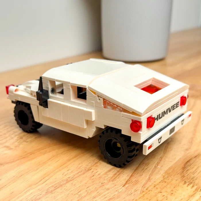 CaDA Humvee Off Road Truck 1:24 - Bouwset Auto | C55022W