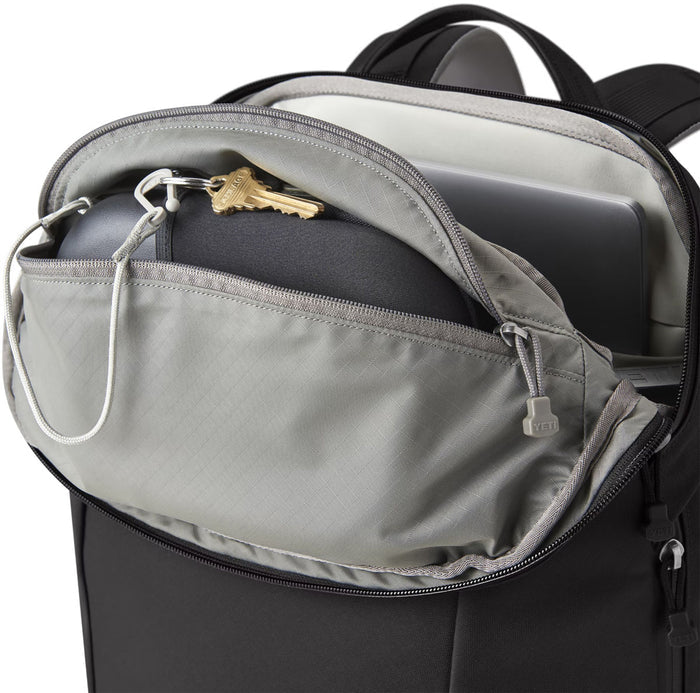 Crossroads 22 L Backpack