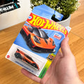 Hot Wheels Gordon Murray Automotive T.50s oranje VS | 235/250 (2024)