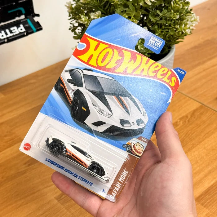 Hot Wheels Lamborghini Huracán Sterrato oranje VS | 222/250 (2024)